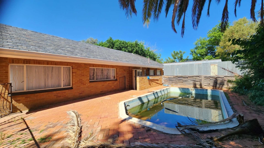5 Bedroom Property for Sale in Dan Pienaar Free State